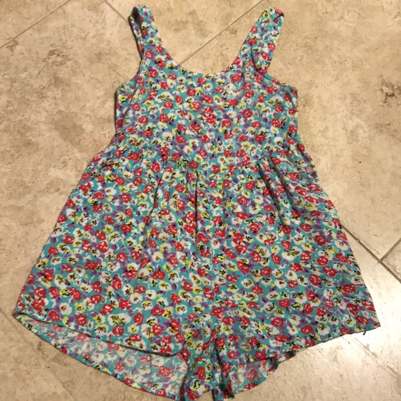 Billabong Other - Billabong Flowery Romper ❤️